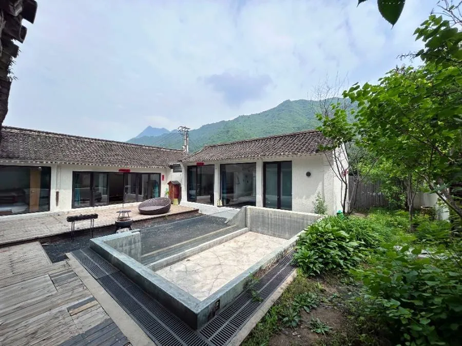 北京市怀柔区350平方米精品私汤大院出租，7间房可住4间 照片 3
