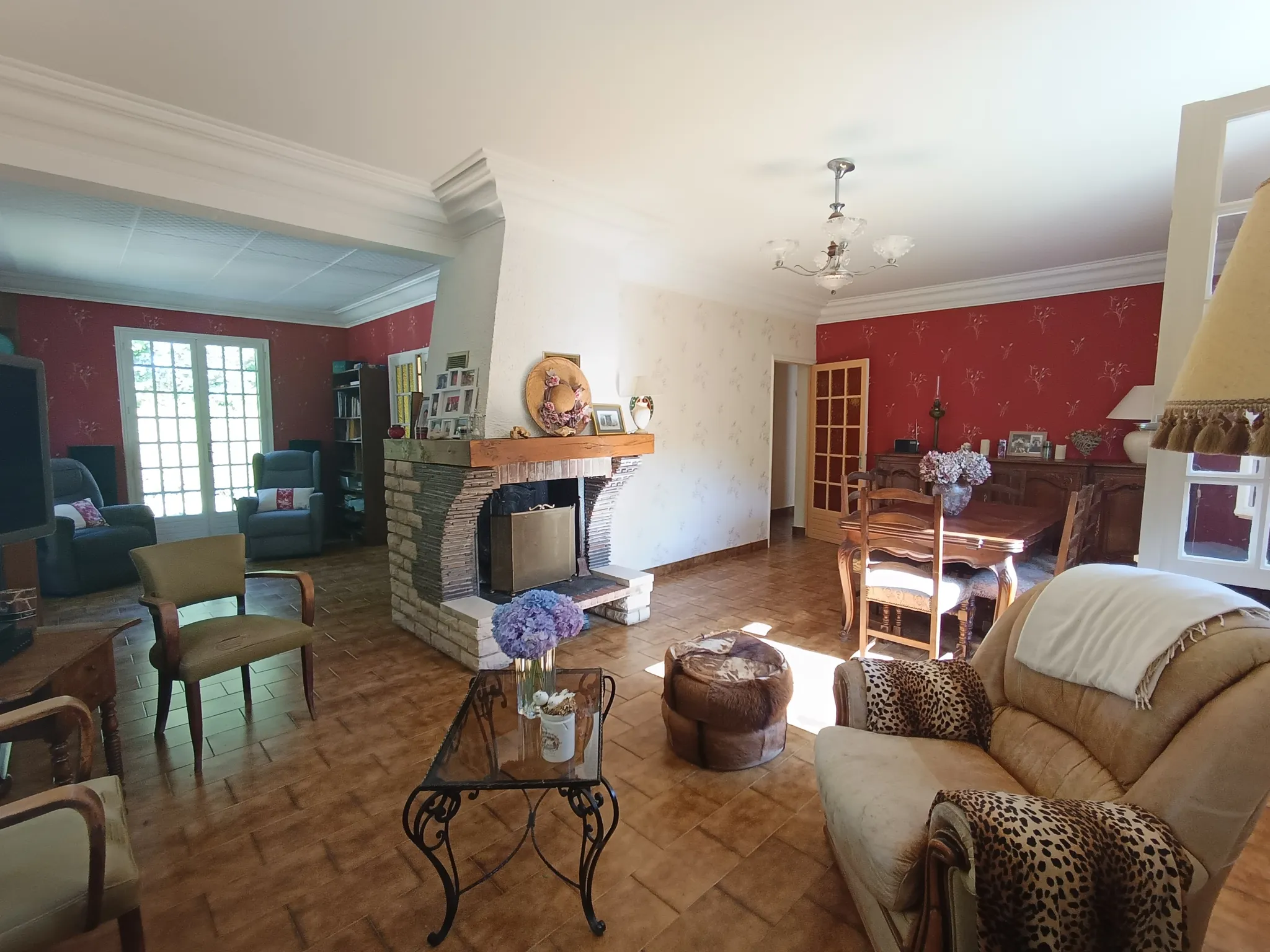 Périgord-style house with great potential in Champcevinel photo 3