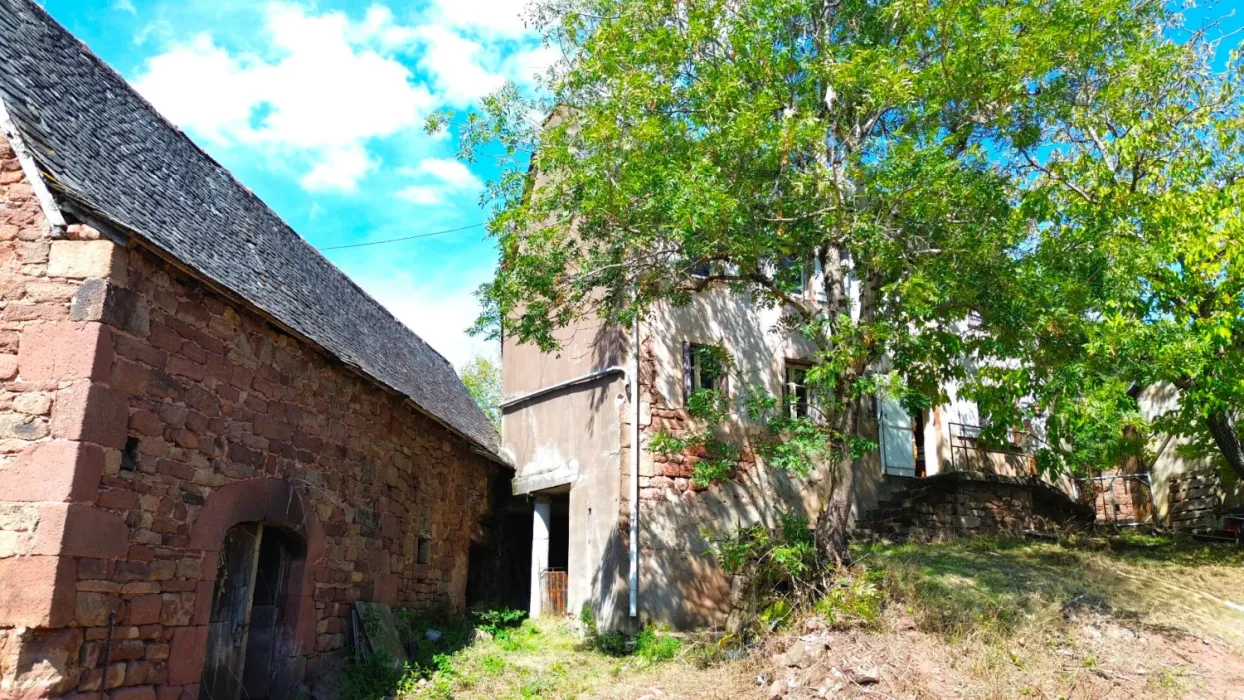 Maison de campagne à rénover avec dépendances, Mouret — photo 3