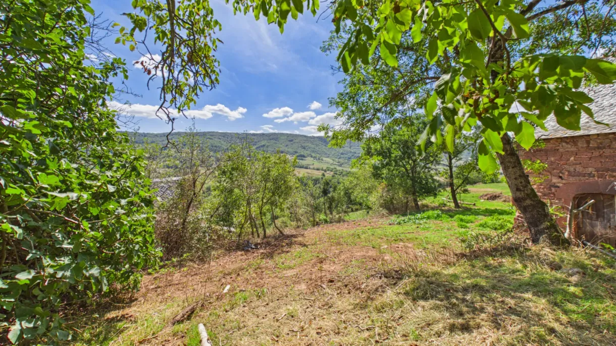 Maison de campagne à rénover avec dépendances, Mouret — photo 4