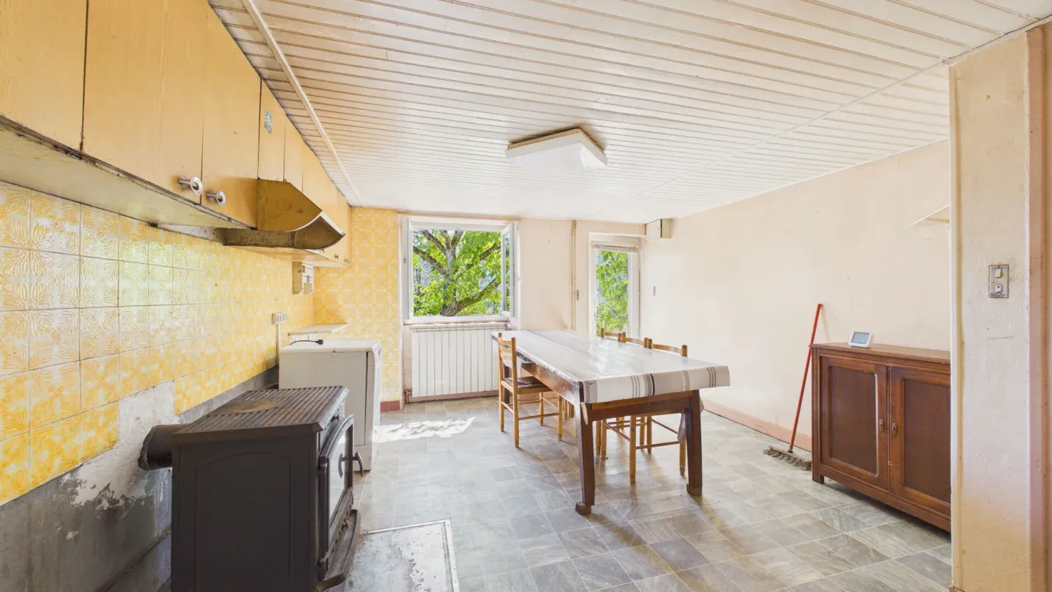Maison de campagne à rénover avec dépendances, Mouret — photo 8