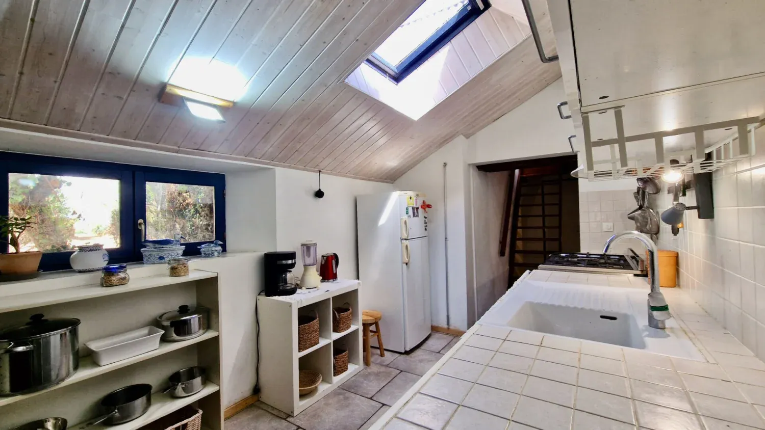 Maison en pierre à Pleugriffet, Morbihan : 3 chambres, studio en mezzanine et grand terrain — photo 5