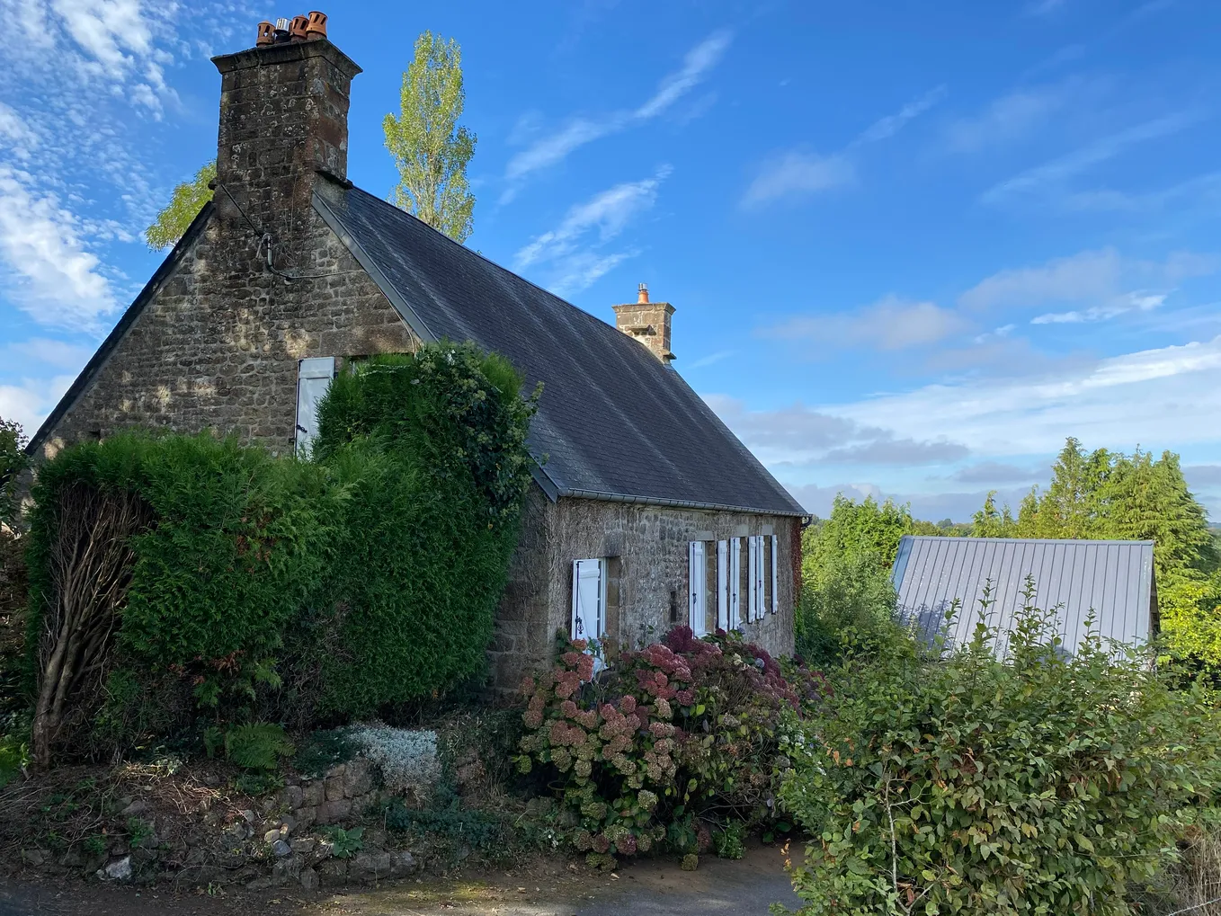 Maison de campagne en pierre à vendre à Chaulieu, Manche – terrain de 1 875 m² — photo 9