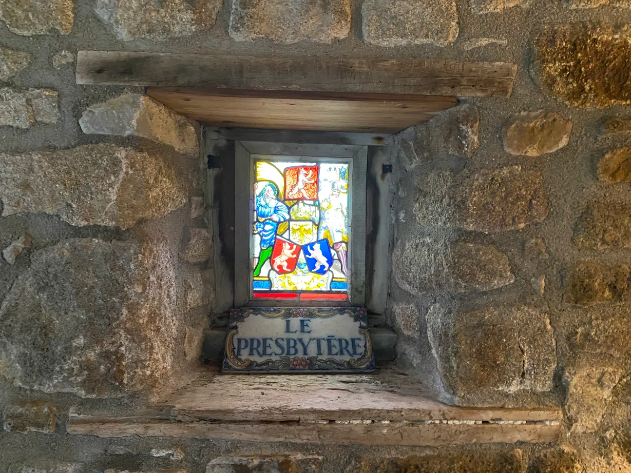 Maison de campagne en pierre à vendre à Chaulieu, Manche – terrain de 1 875 m² — photo 4