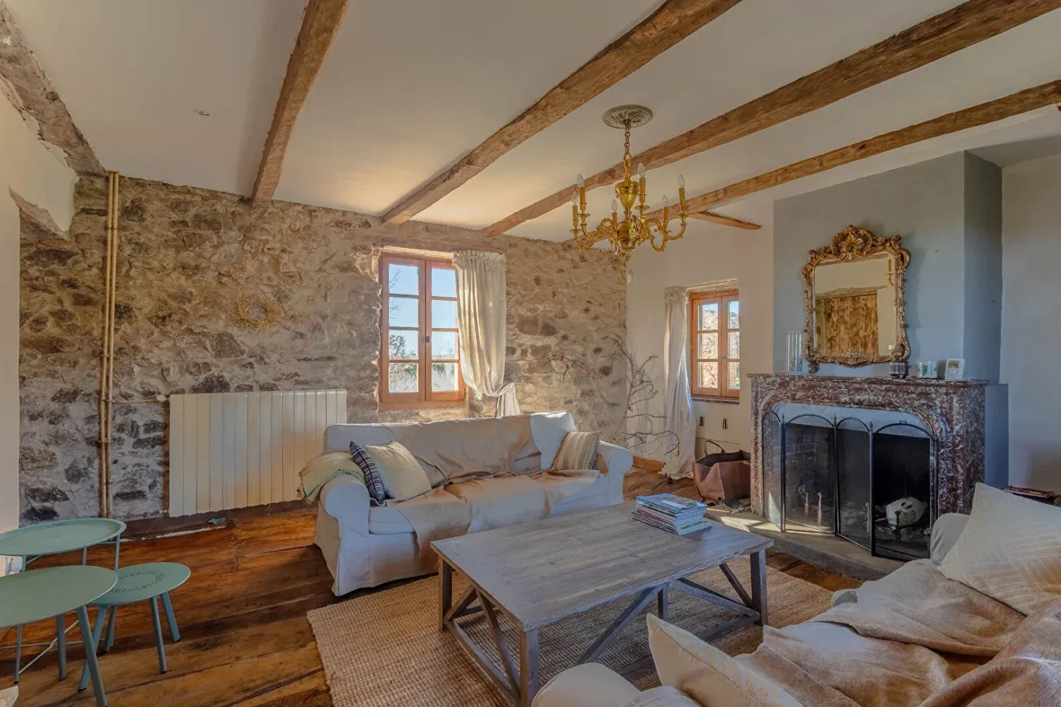 Tanus, Tarn : maison en pierre avec piscine au sel et jardin — photo 3