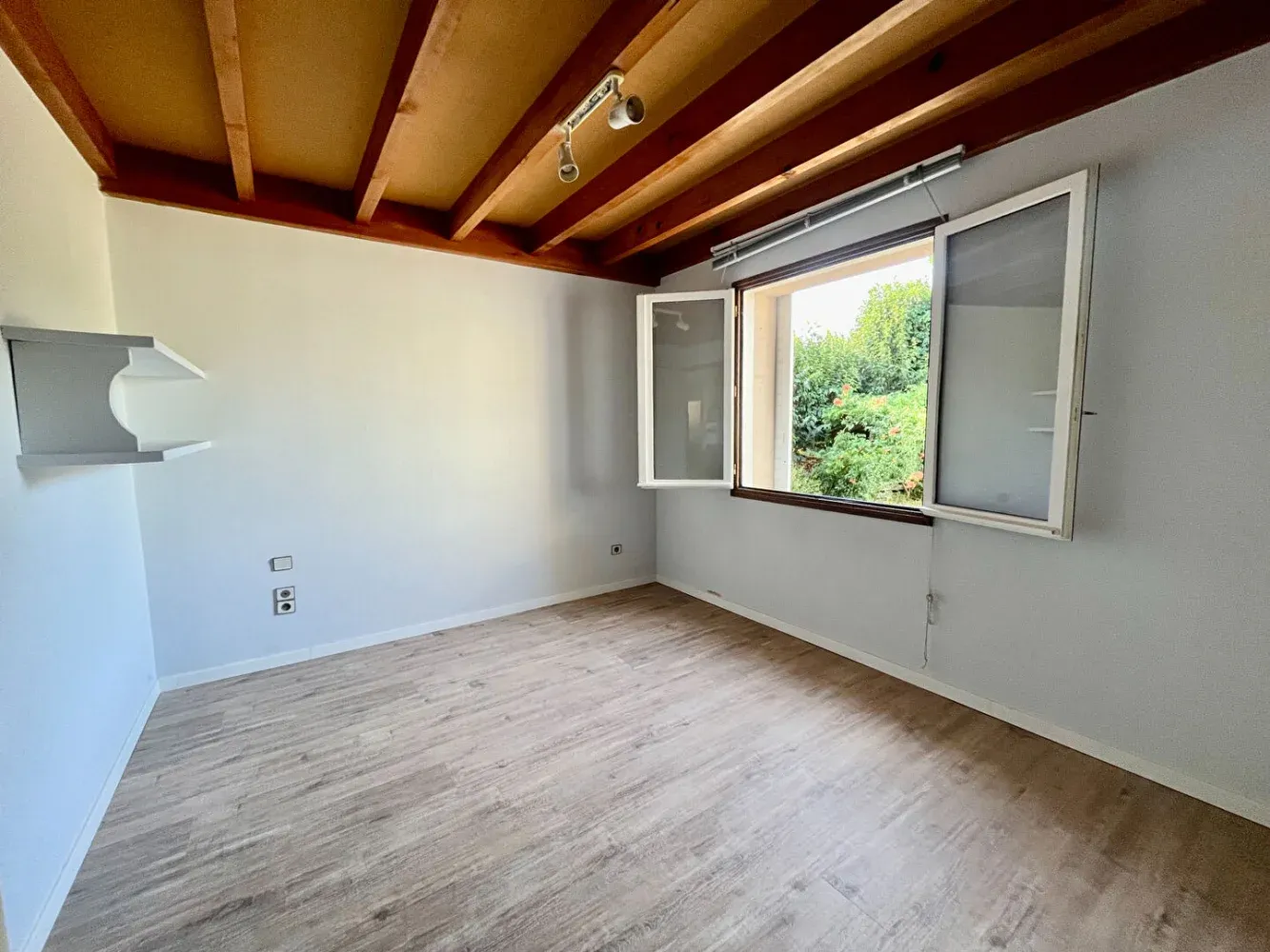 Maison d’architecte à Villeneuve-sur-Lot, Lot-et-Garonne, avec jardin de 605 m² — photo 5