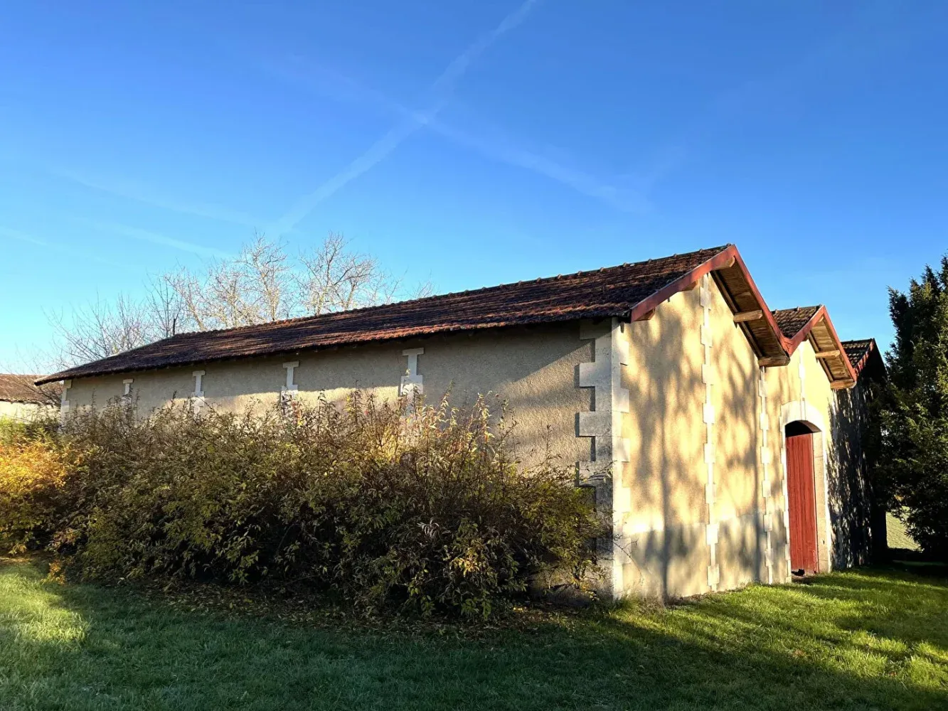 Magnifique maison de maître à restaurer avec granges et petite maison — photo 5