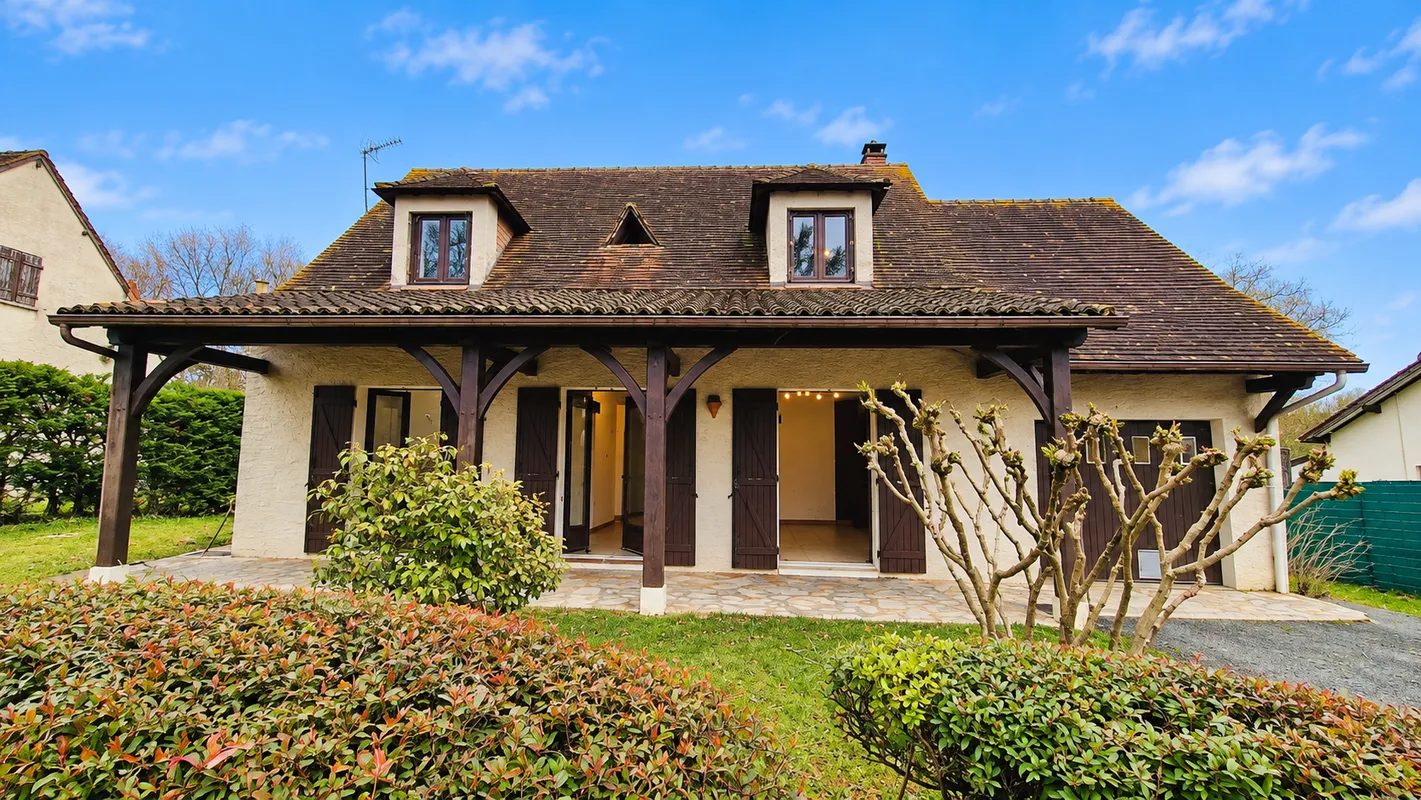 Maison de campagne rénovée avec jardin à Saint-Barthélemy-de-Bellegarde, Dordogne