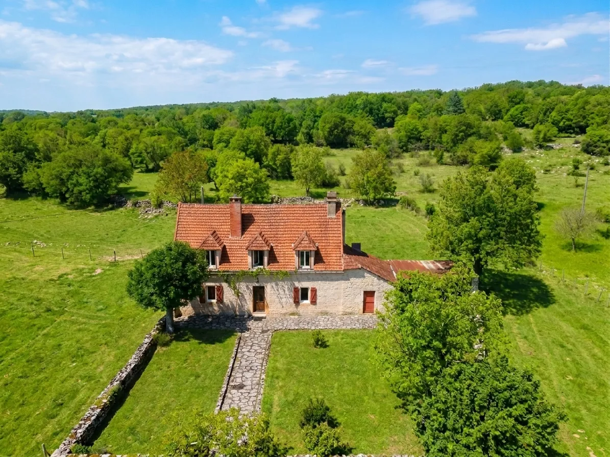 Maison de campagne en pierre avec terrain à Caniac-du-Causse, Lot
