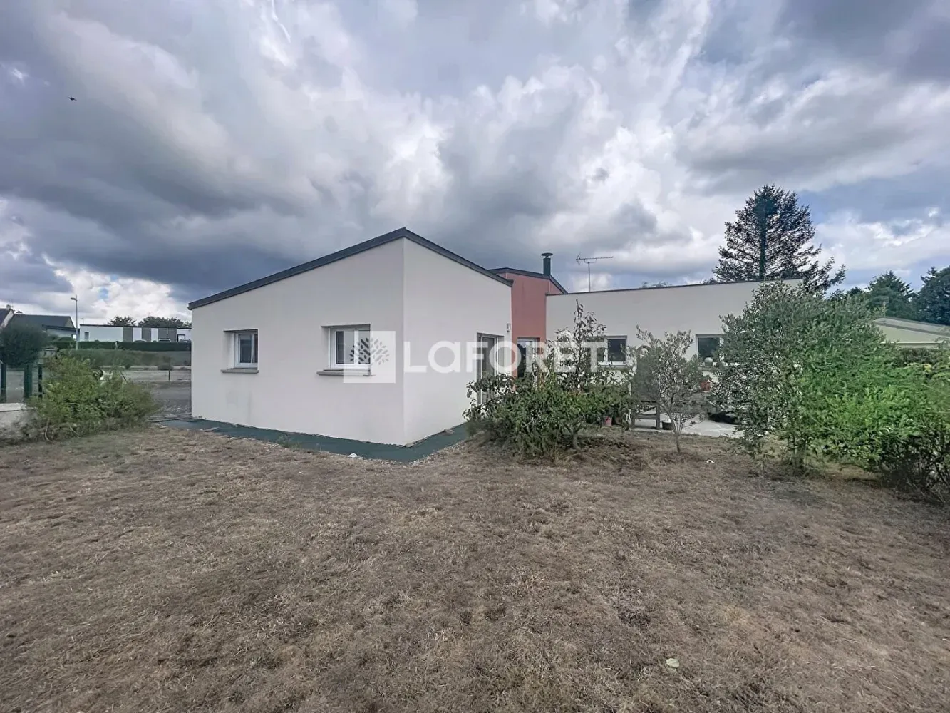 Maison de plain-pied à vendre à Sartilly-Baie-Bocage, Manche, avec jardin — photo 4