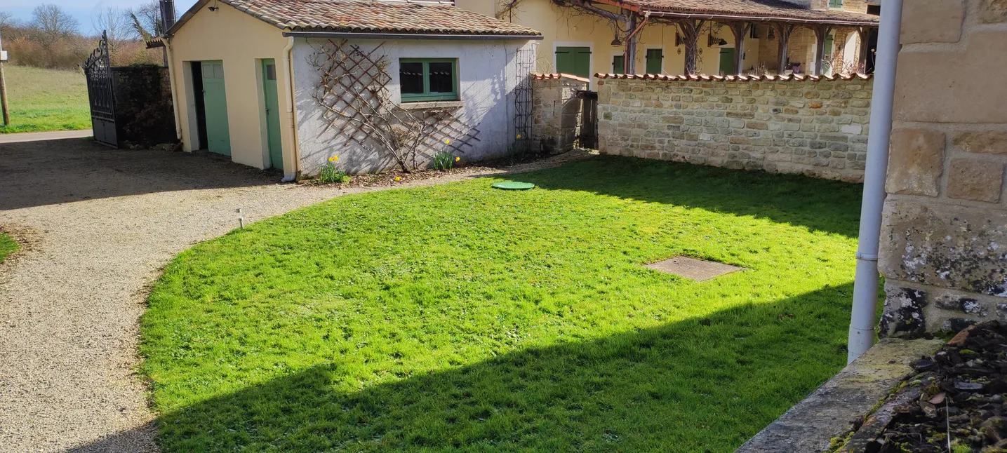 Character Home with Studio, Pool and Garden in Lorigné, Deux-Sèvres photo 6