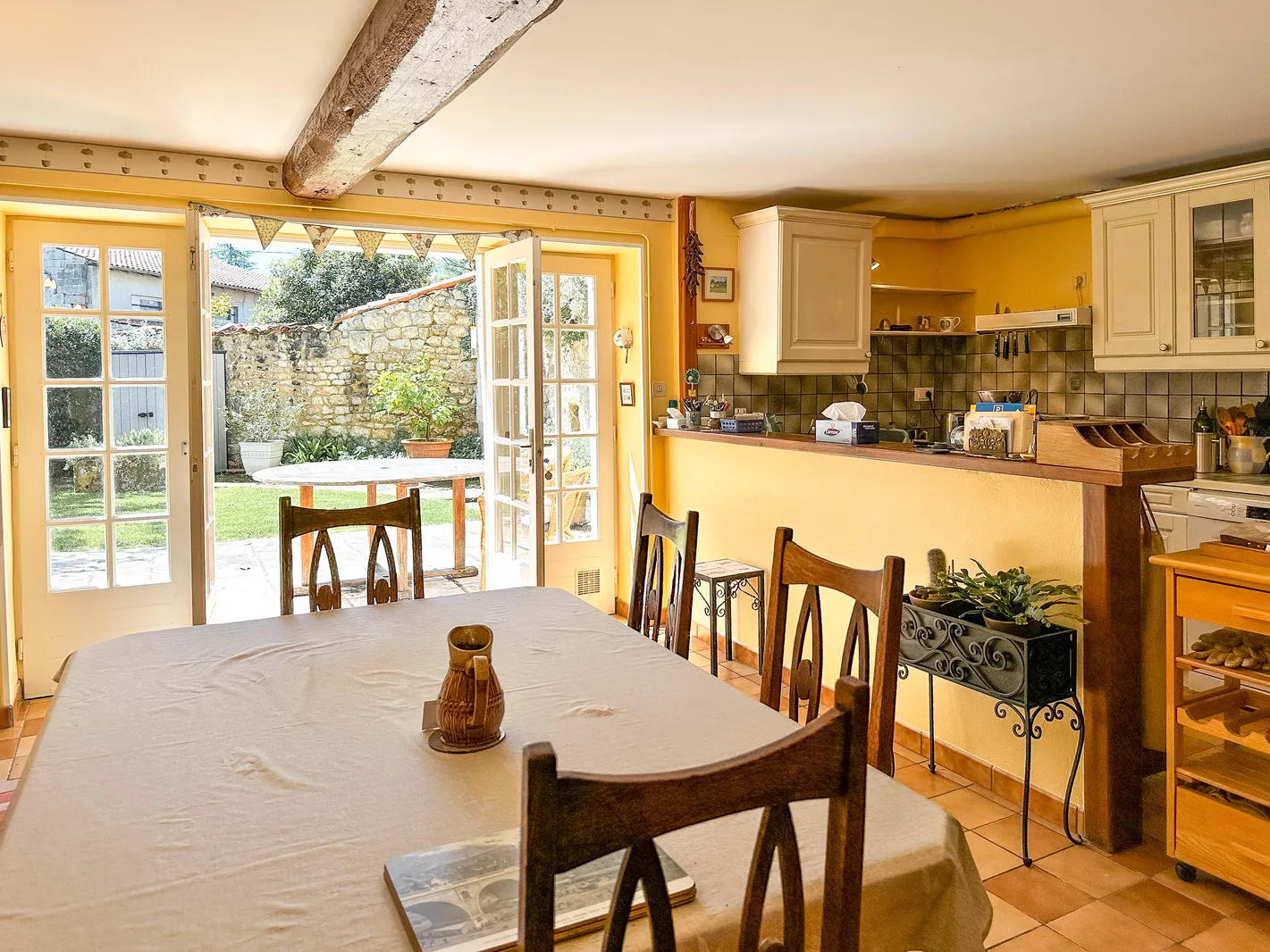 Stone House for Sale with Studio and Garden in Saintes, Charente-Maritime photo 4