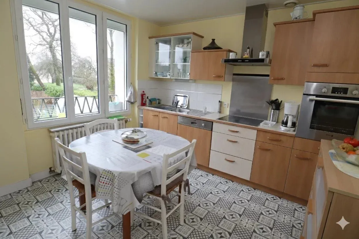 Carhaix-Plouguer, Finistère: house with 589 m² garden photo 3