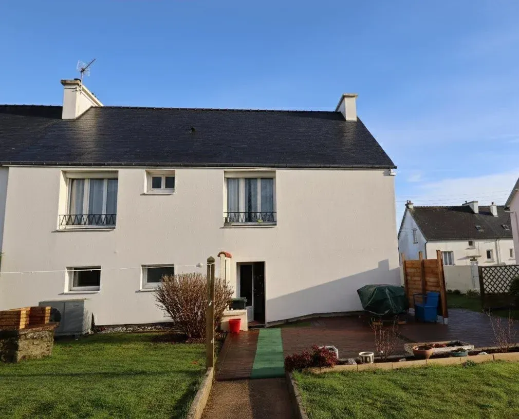 Carhaix-Plouguer, Finistère: house with 589 m² garden photo 2