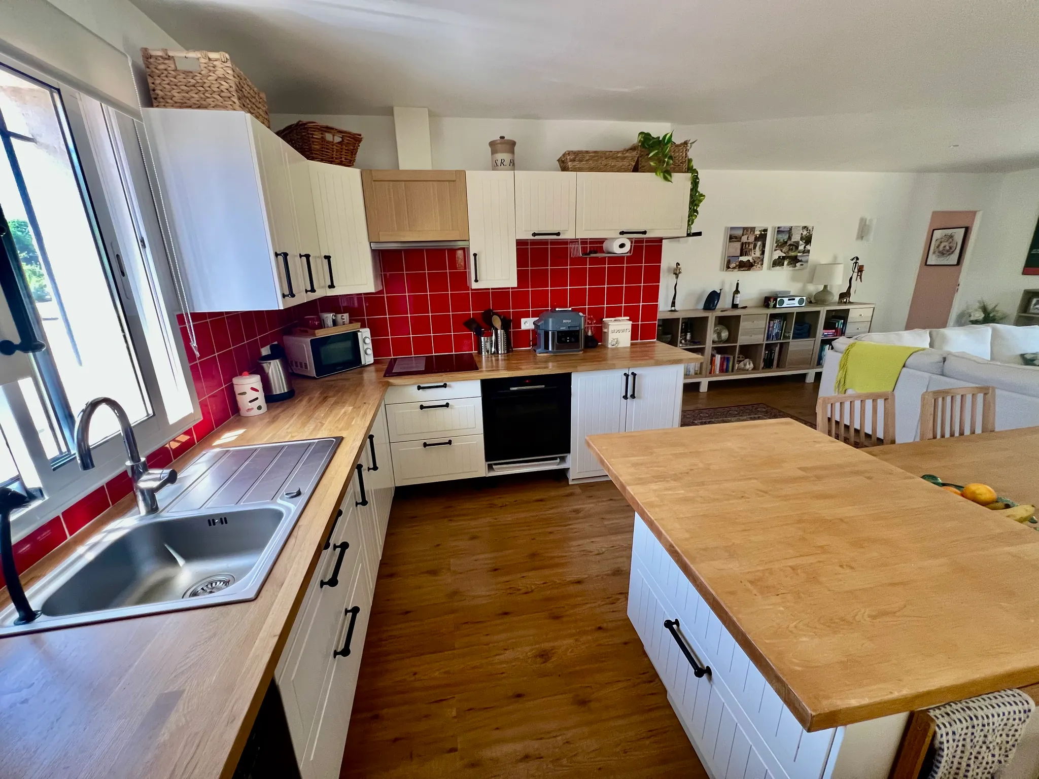 Country house for sale with garden in Saint-Estèphe, Dordogne photo 9