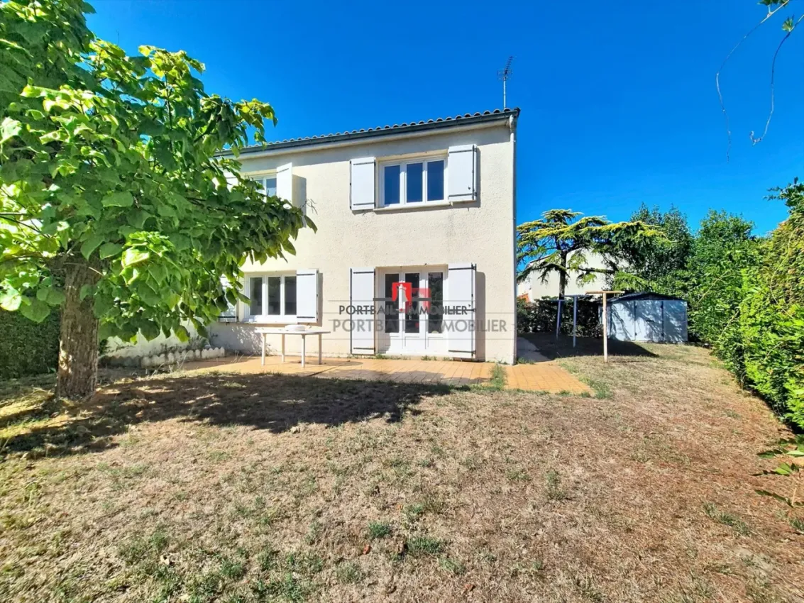 Semi-detached house for sale in Carbon-Blanc, Gironde, with a 511 m² garden photo 2