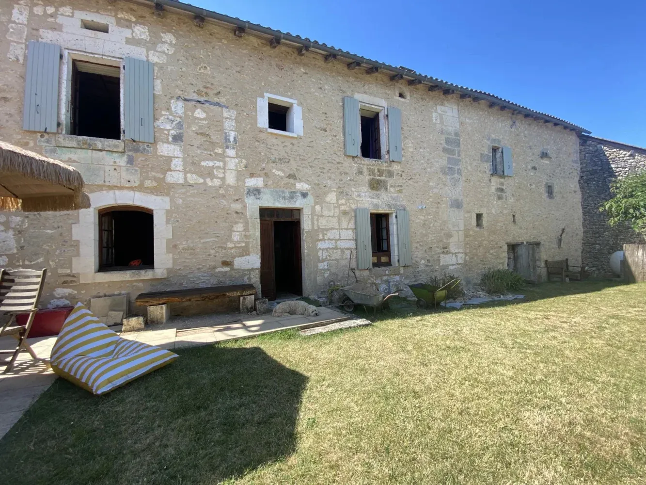 Maison en pierre à La Tour-Blanche-Cercles, Dordogne, avec grange et piscine — photo 2