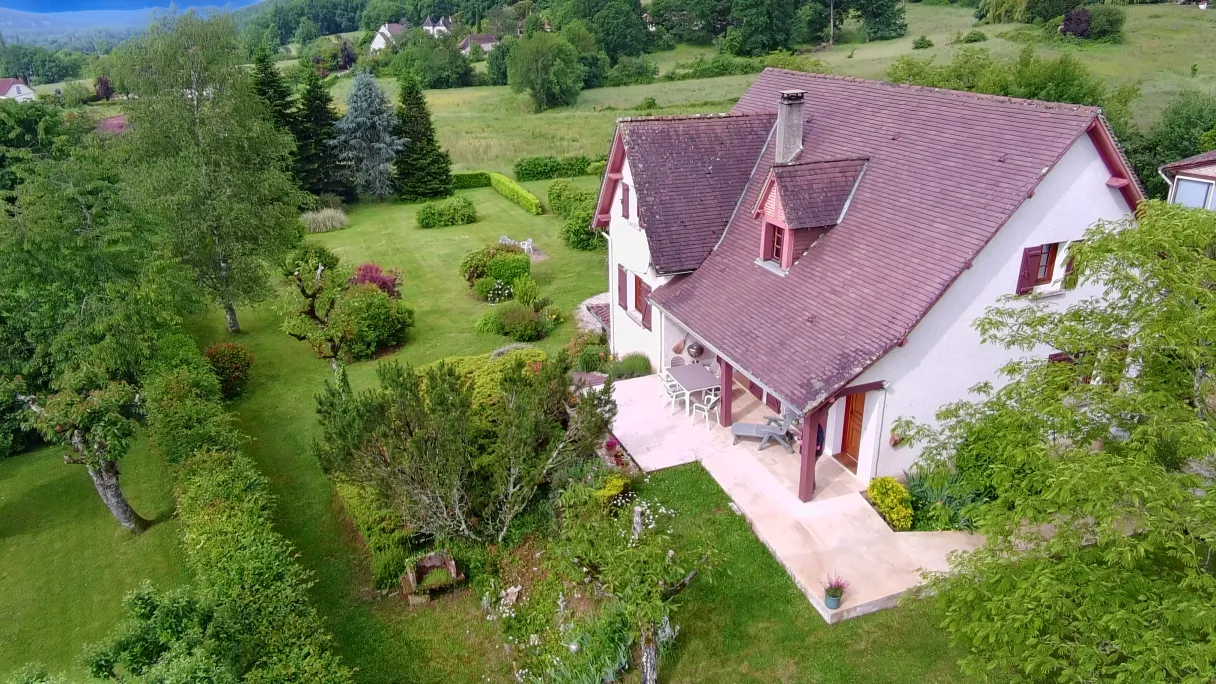 Family home with garden and large basement in Vayrac, Lot photo 2