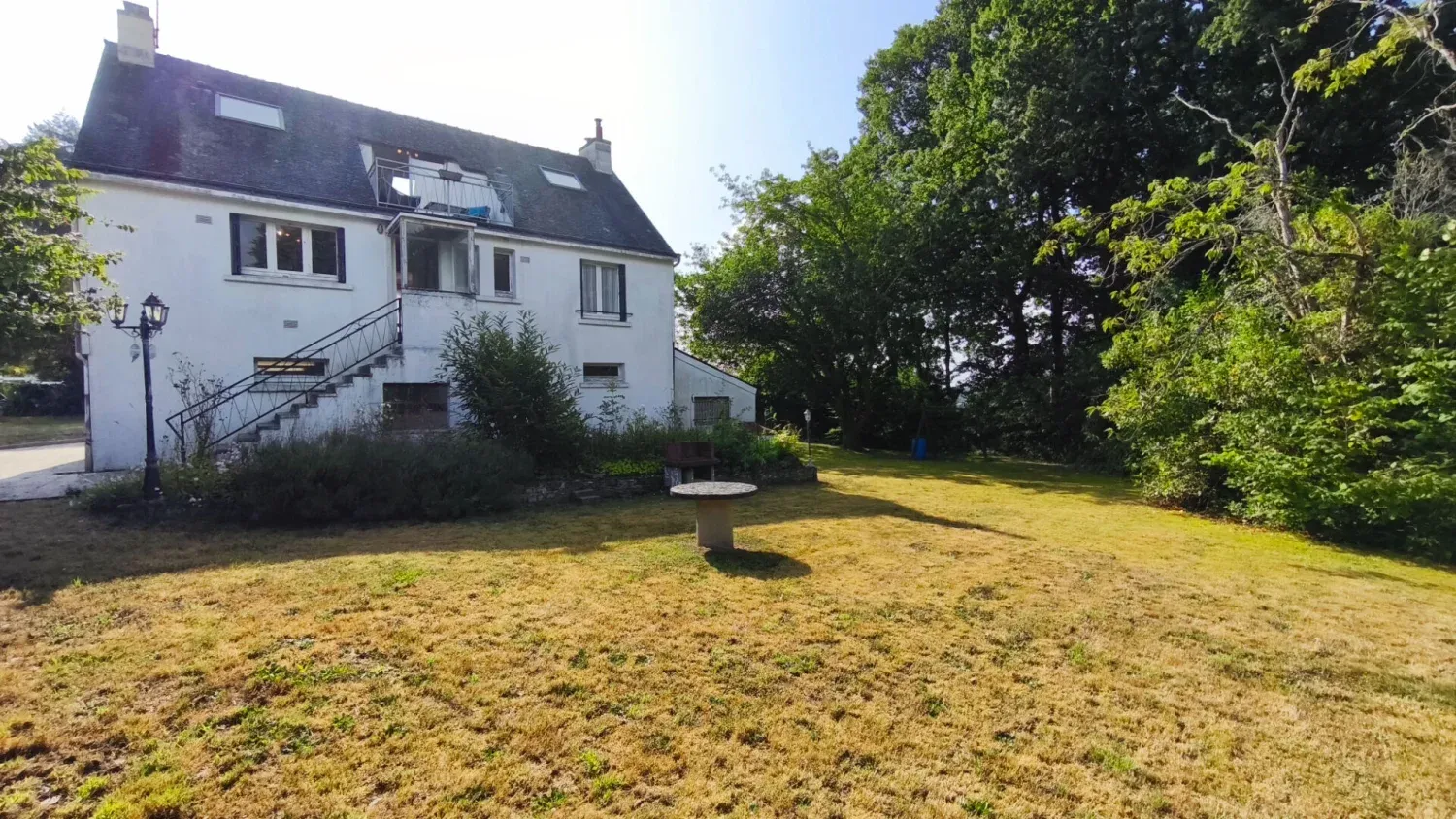 Locmalo, Morbihan : maison de campagne de 4 chambres avec jardin et garage — photo 2
