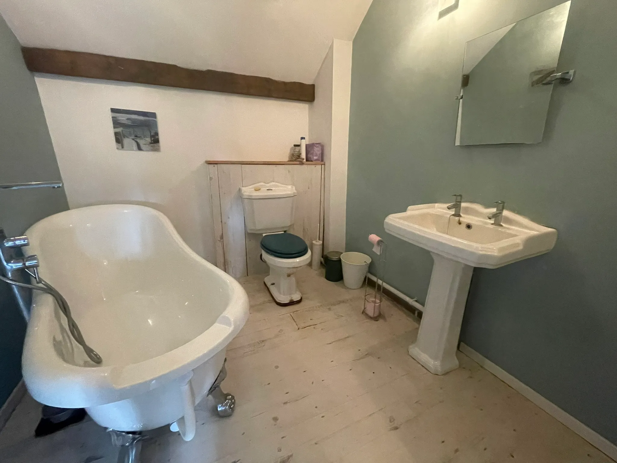 Country House for Sale in Le Mené, Côtes-d’Armor, with 9,909 m² of Land photo 5