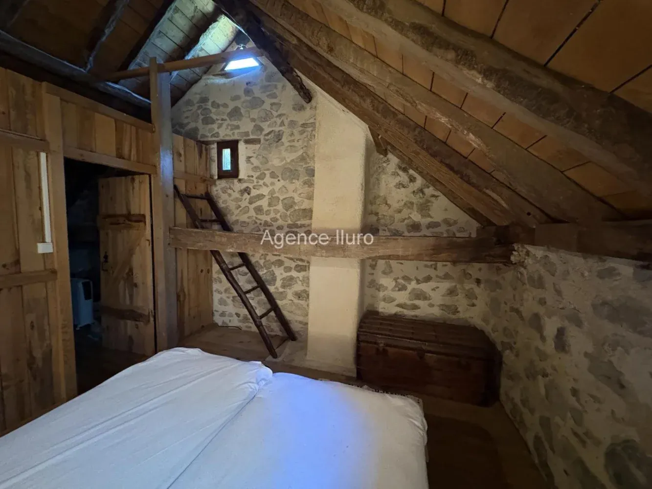 Stone barn for residential use in Escot, Pyrénées-Atlantiques, with 1.17 ha of land photo 7