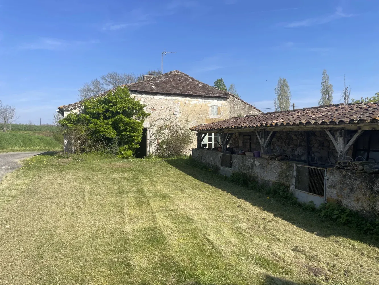 Country house for sale in Villeréal, Lot-et-Garonne, with 7,116 m² of land photo 2