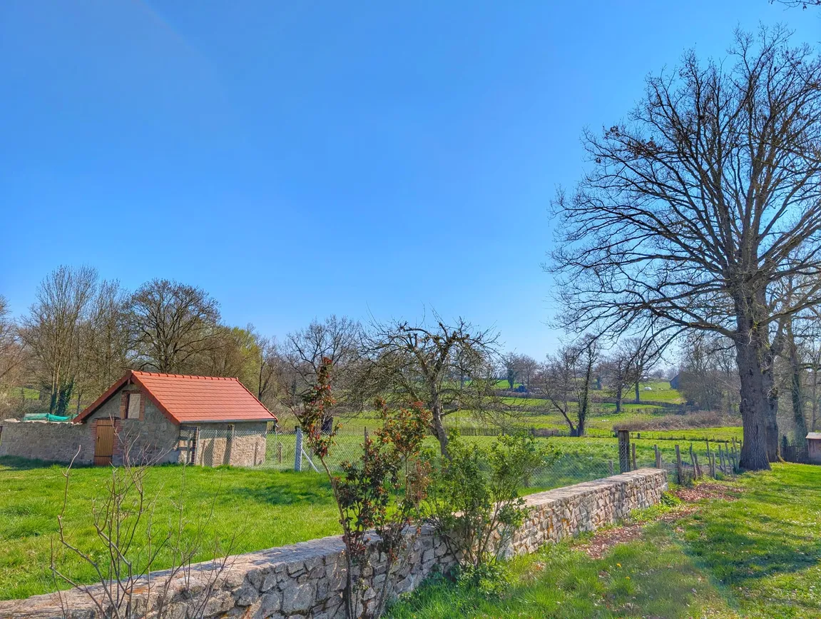 Village house with barn and garden in Saint-Julien-le-Châtel, Creuse photo 2