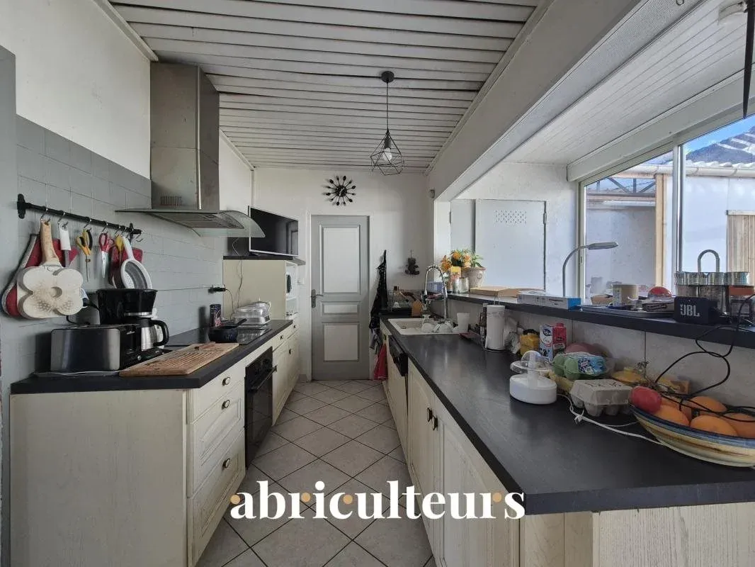 House for sale in Cognac, Charente: 150 m², 45 m² terrace photo 3