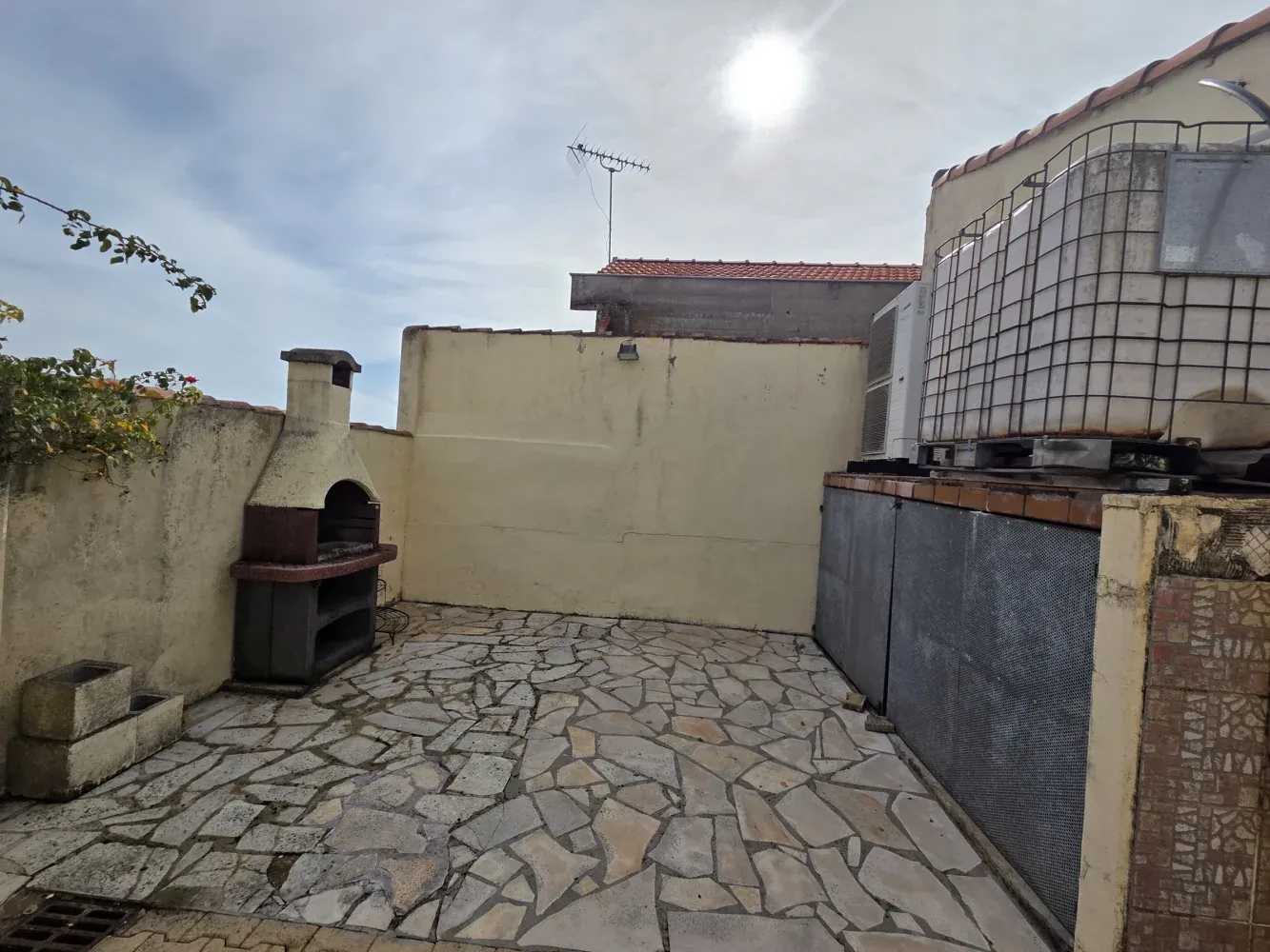 Royan, Charente-Maritime: single-story house with garden and veranda photo 8
