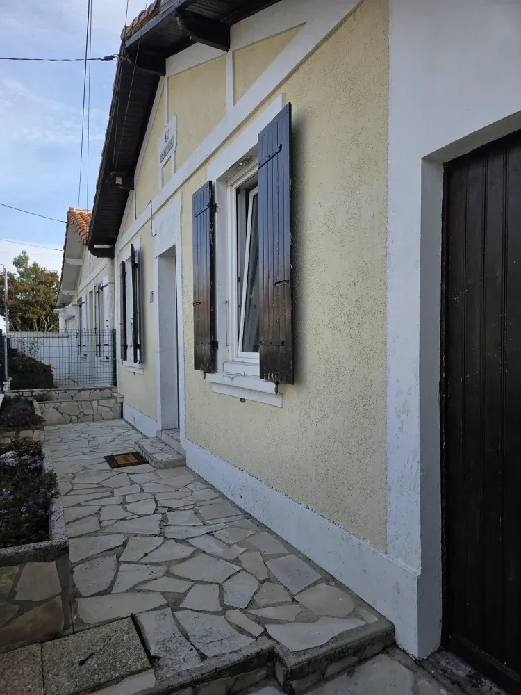 Royan, Charente-Maritime: single-story house with garden and veranda photo 3