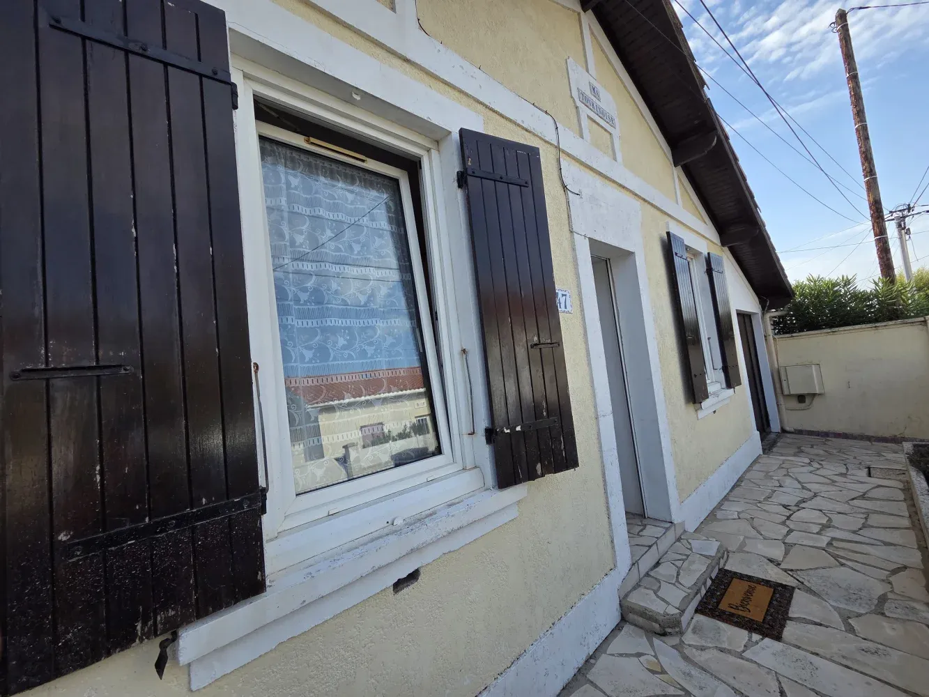 Royan, Charente-Maritime: single-story house with garden and veranda photo 4