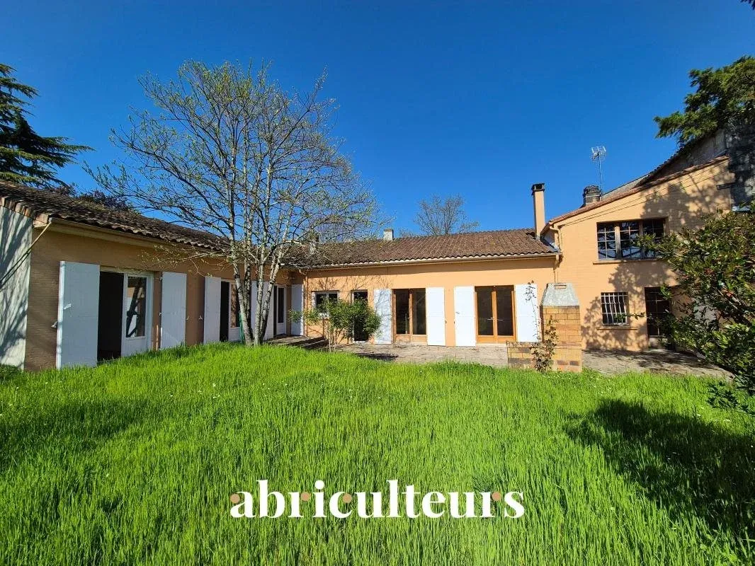 Maison familiale de plain-pied avec jardin et dépendance à Cognac, Charente — photo 3