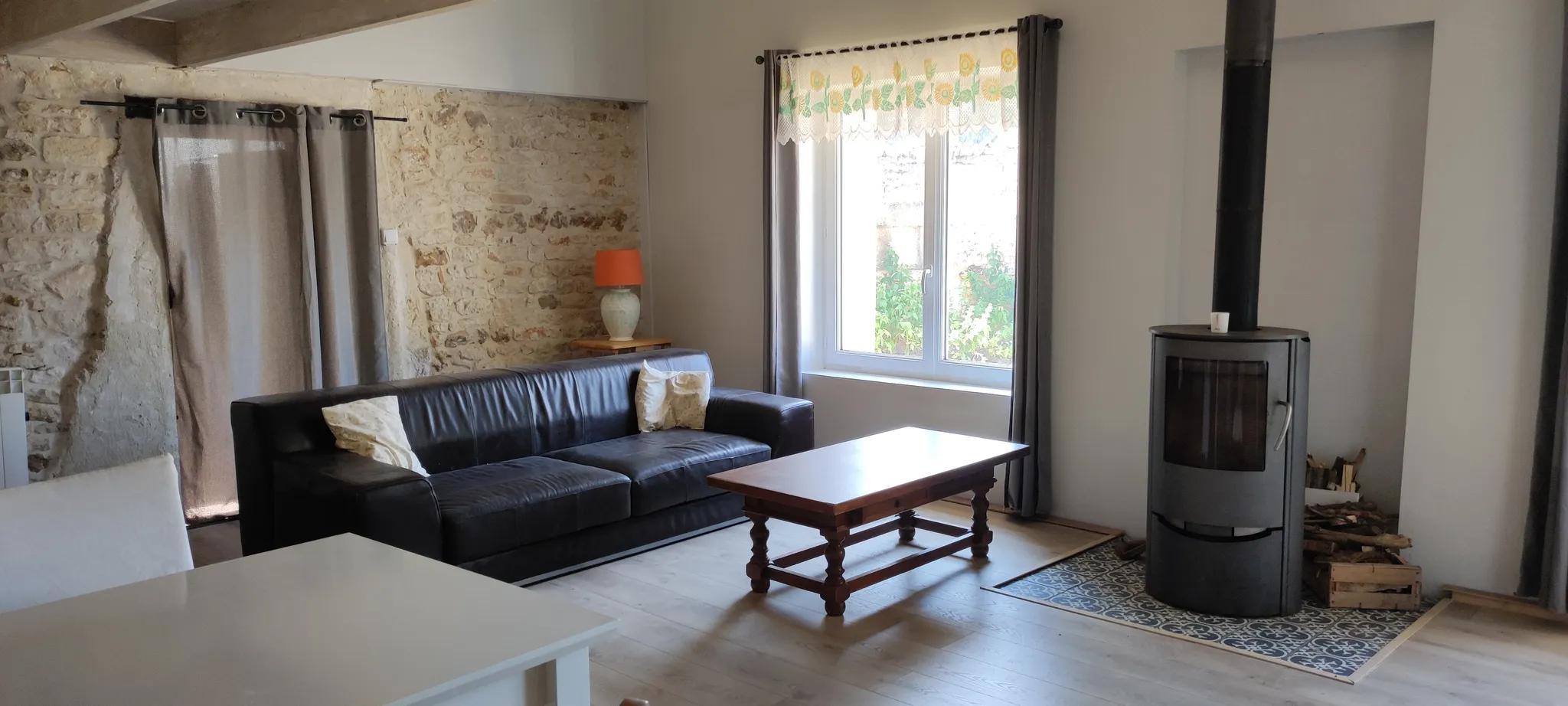 Maison en pierre avec granges à vendre à Lorigné, Deux-Sèvres — photo 7