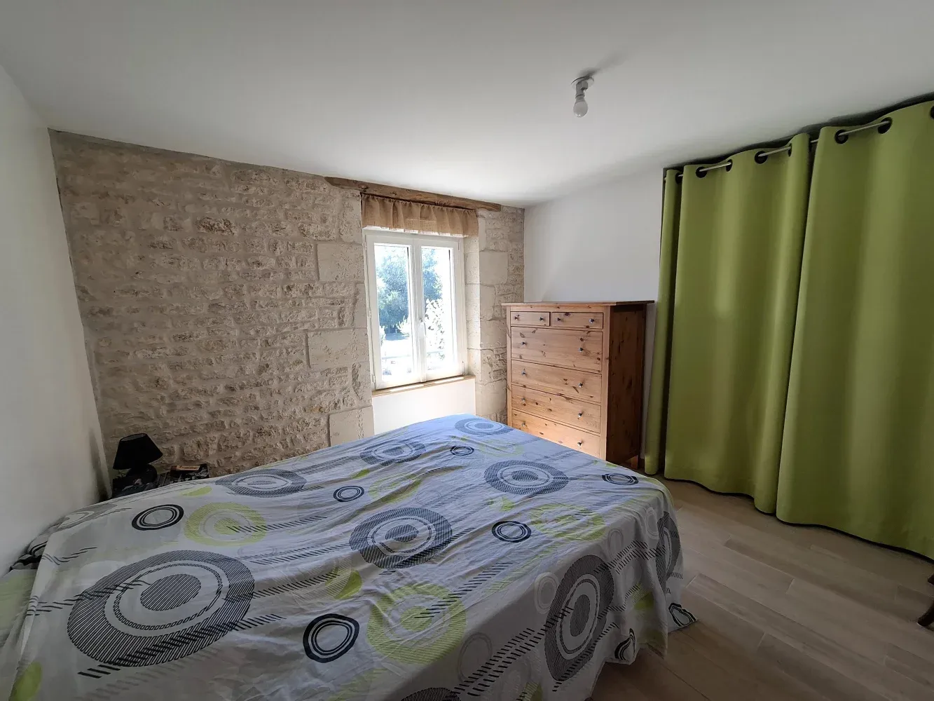 Maison en pierre rénovée avec jardin à Brioux-sur-Boutonne, Deux-Sèvres — photo 9