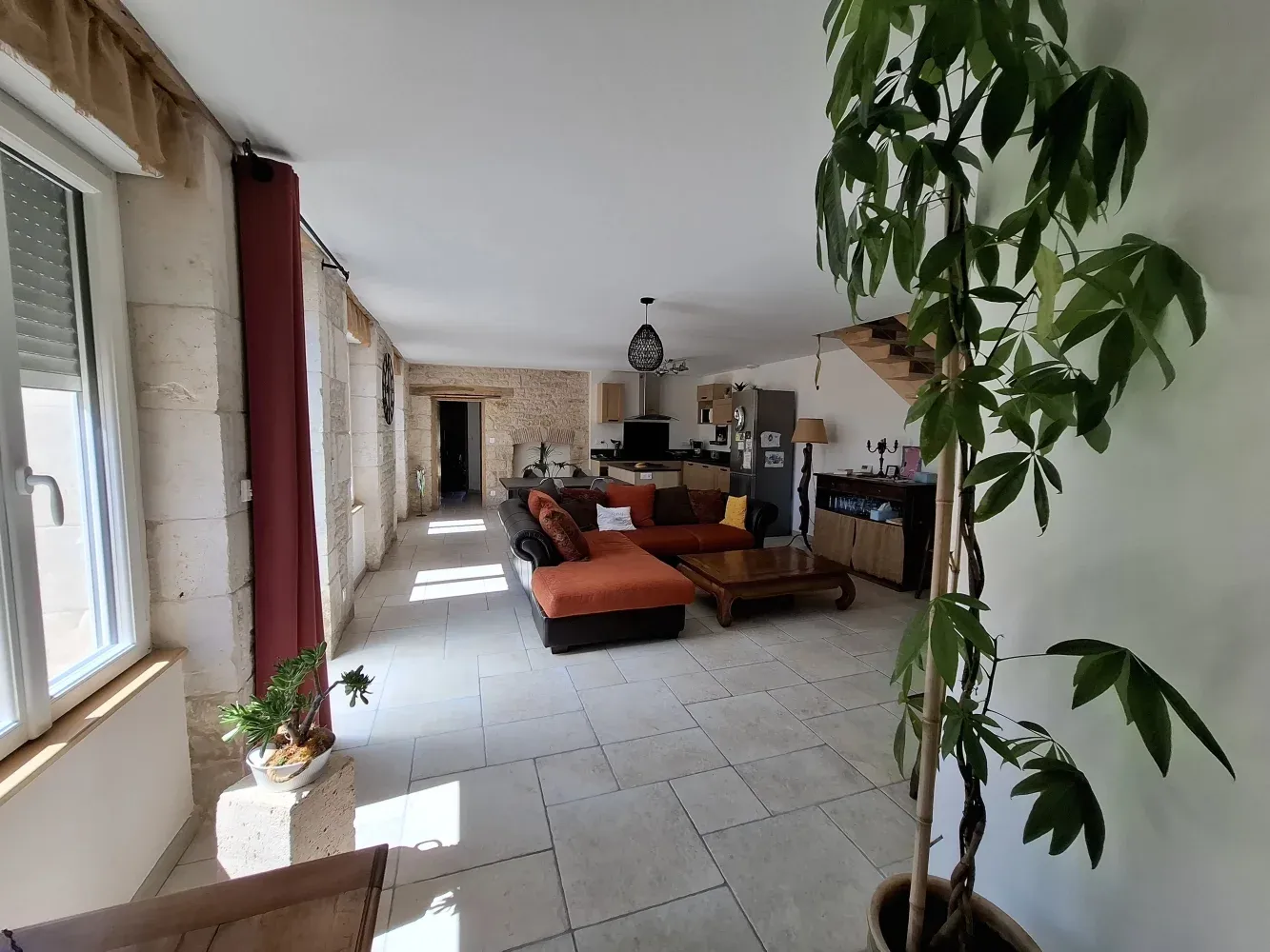Maison en pierre rénovée avec jardin à Brioux-sur-Boutonne, Deux-Sèvres — photo 5