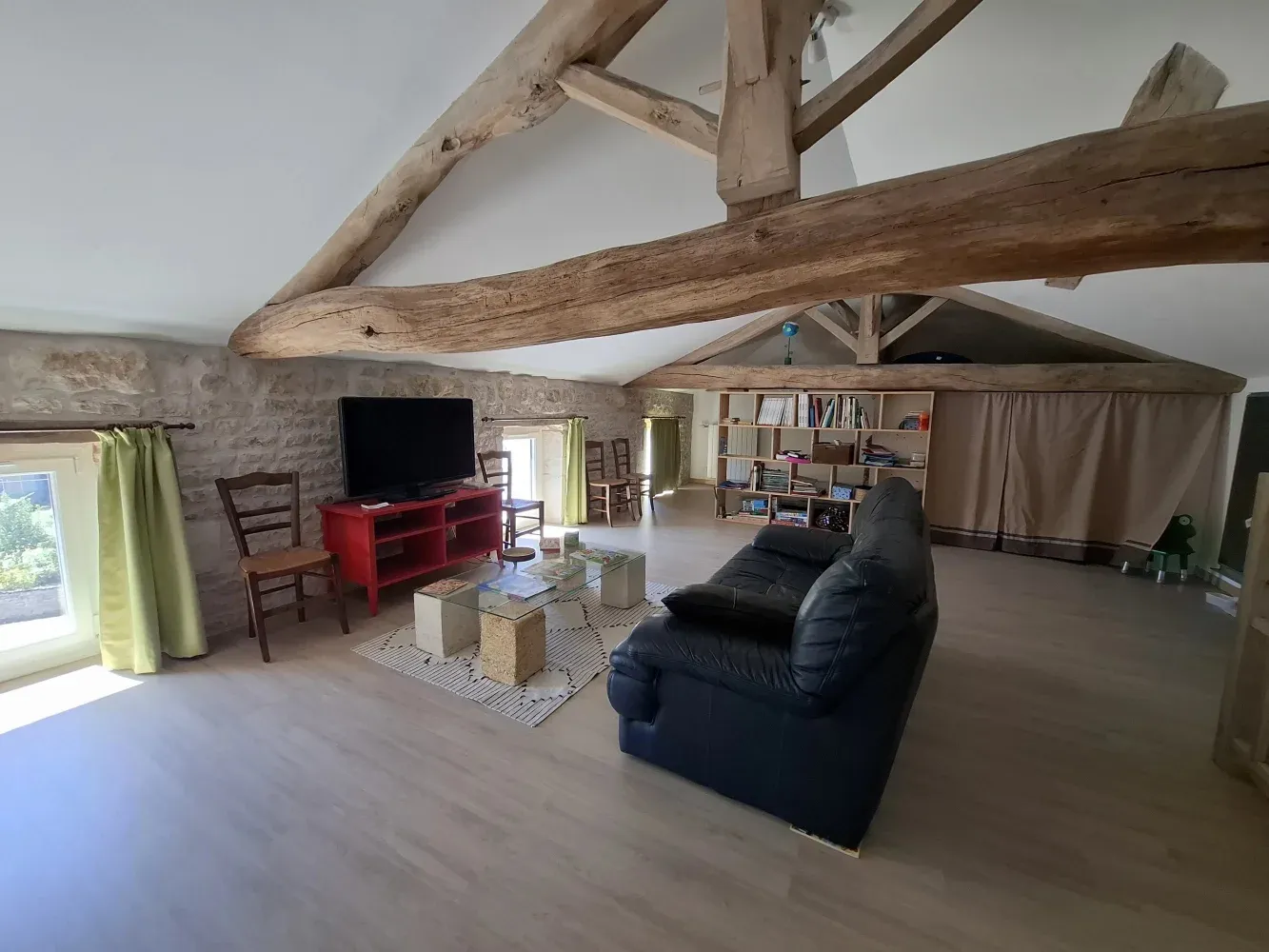 Maison en pierre rénovée avec jardin à Brioux-sur-Boutonne, Deux-Sèvres — photo 6