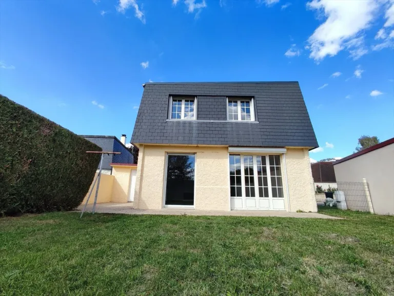 Maison avec jardin et garage à Argentan, dans l’Orne Photo du bien