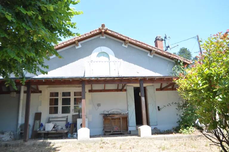 Ferme à vendre à Allemans, Dordogne : gîte, grange et terrain de 8 048 m² Photo du bien