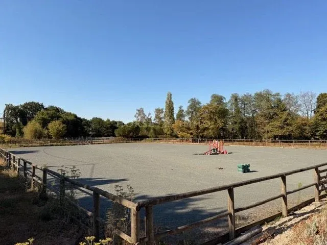 Centre équestre avec logement et 7,94 ha près de Bénodet, Finistère — photo 3