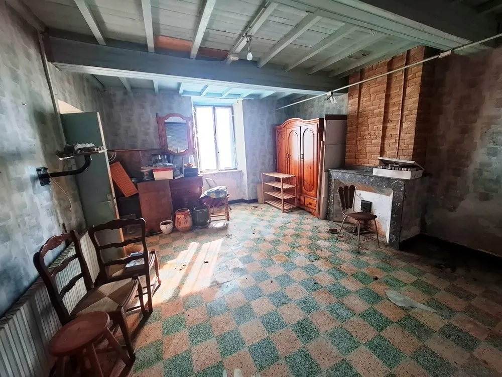 Maison de campagne à rénover à Lieoux, Haute-Garonne, avec vue sur les Pyrénées — photo 3