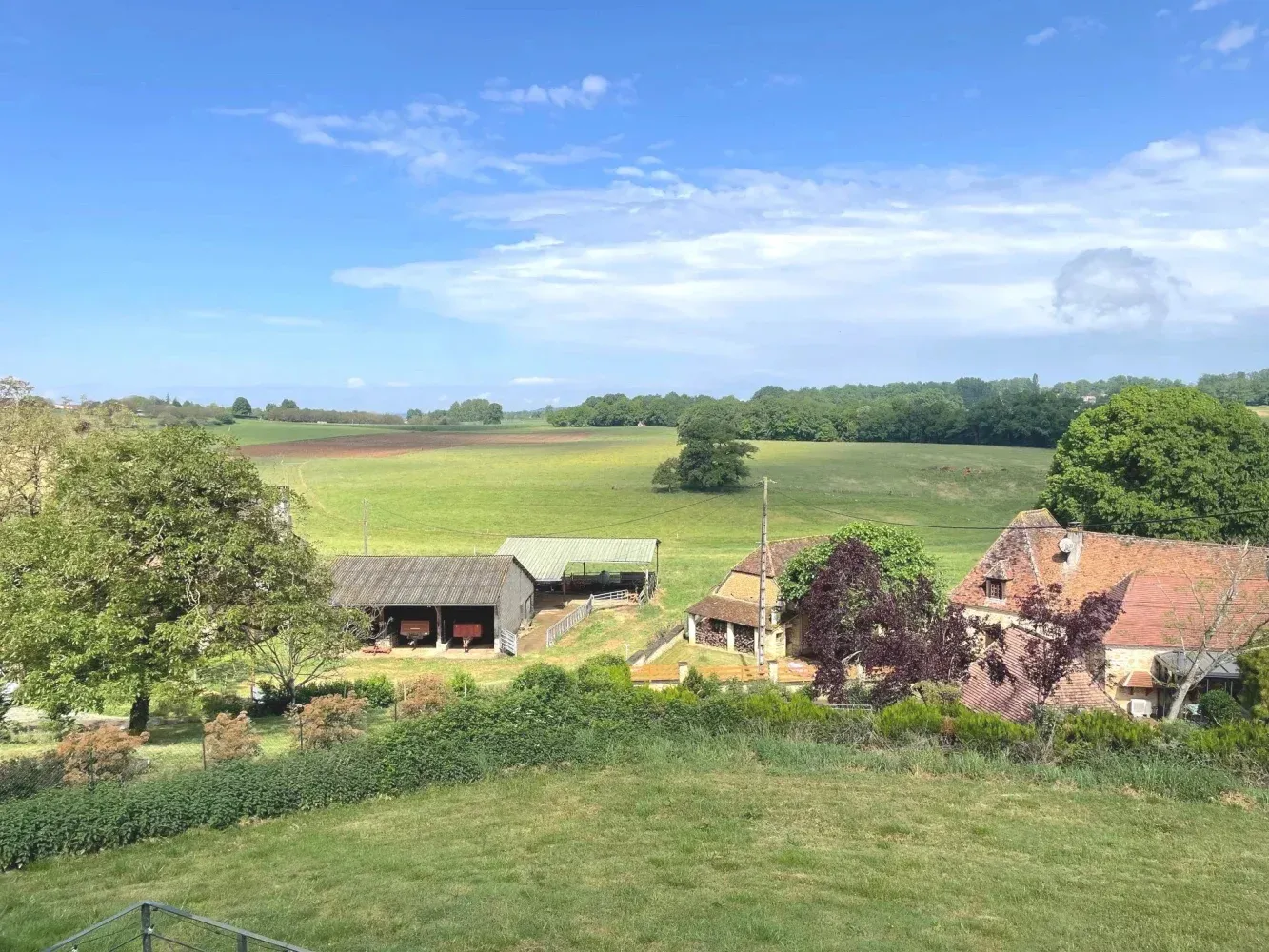 Maison en pierre à vendre à Excideuil, Dordogne, avec grange et terrain — photo 2