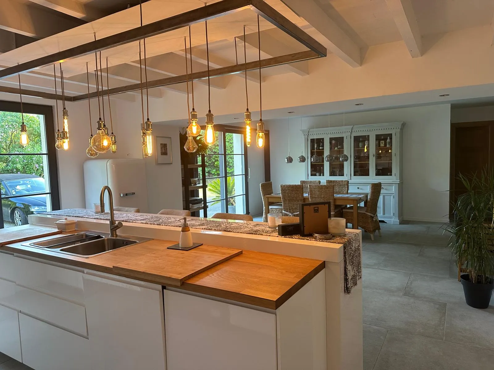 Maison rénovée avec jardin et dépendances à Barbezieux-Saint-Hilaire, Charente — photo 2