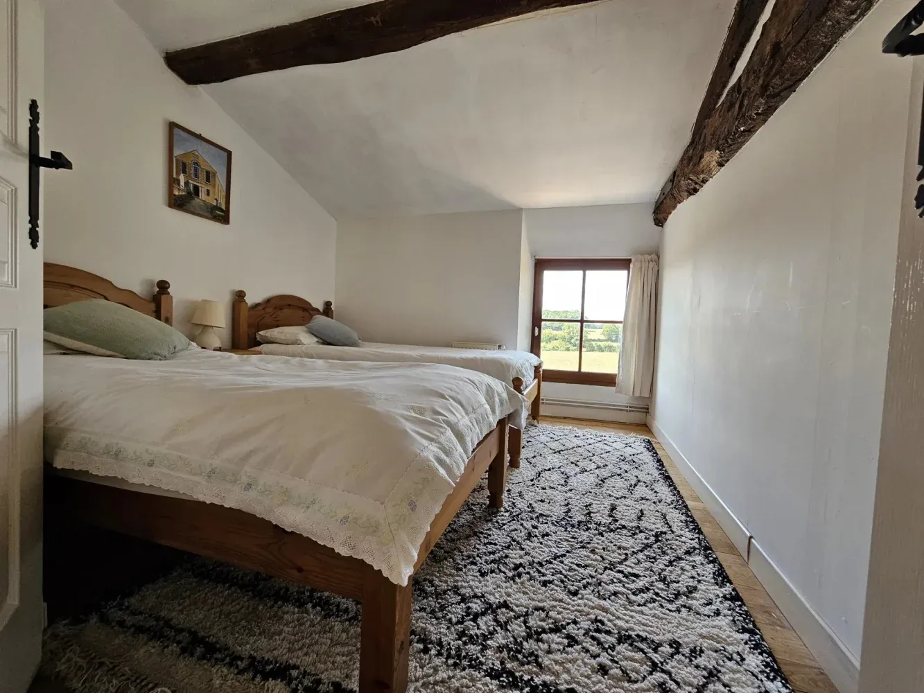 Deux granges aménagées à vendre à Nieuil, Charente, avec 3 085 m² de terrain — photo 10