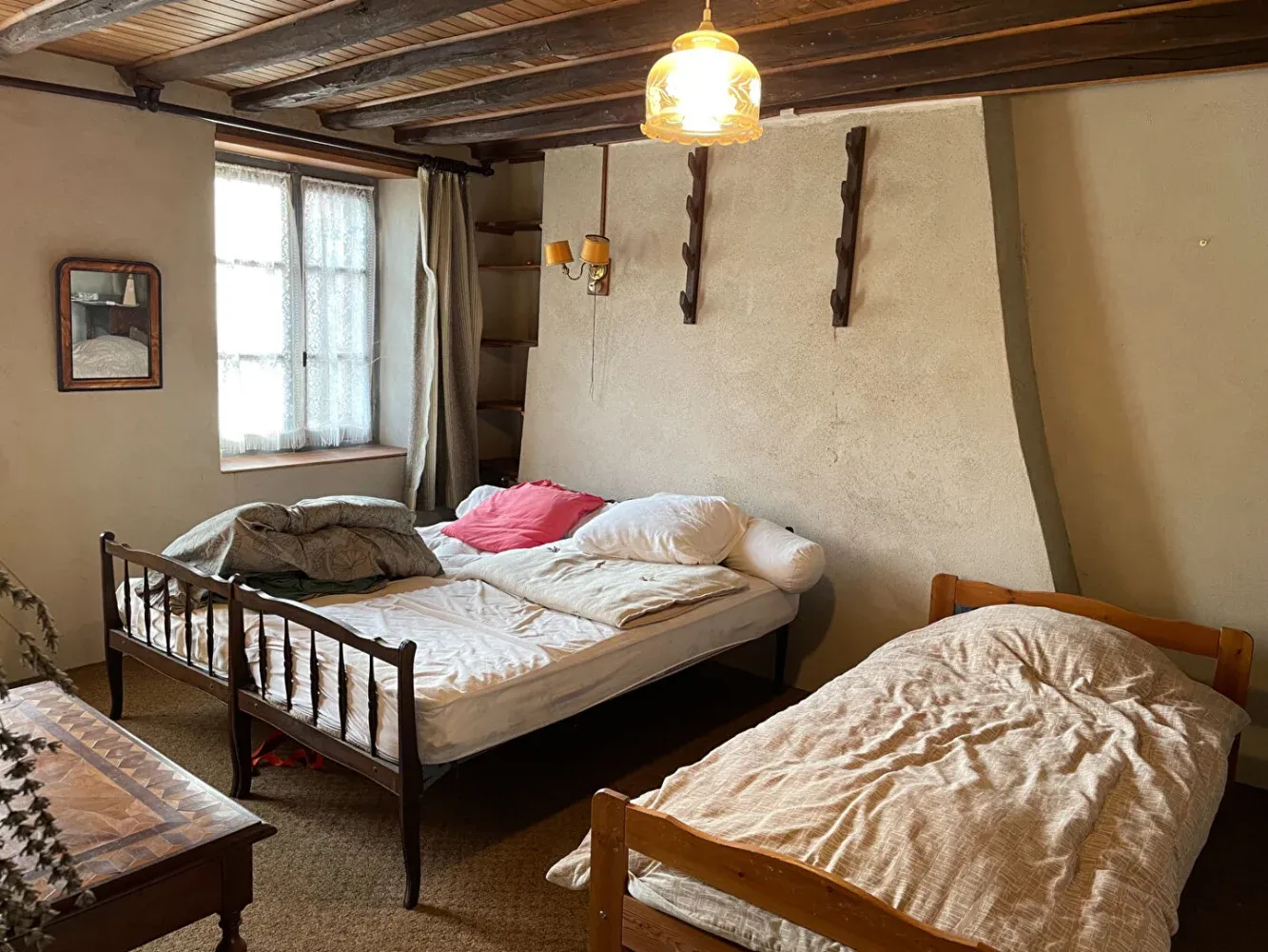 Maison de village en pierre à Arrènes, Creuse, avec jardin et dépendances — photo 9