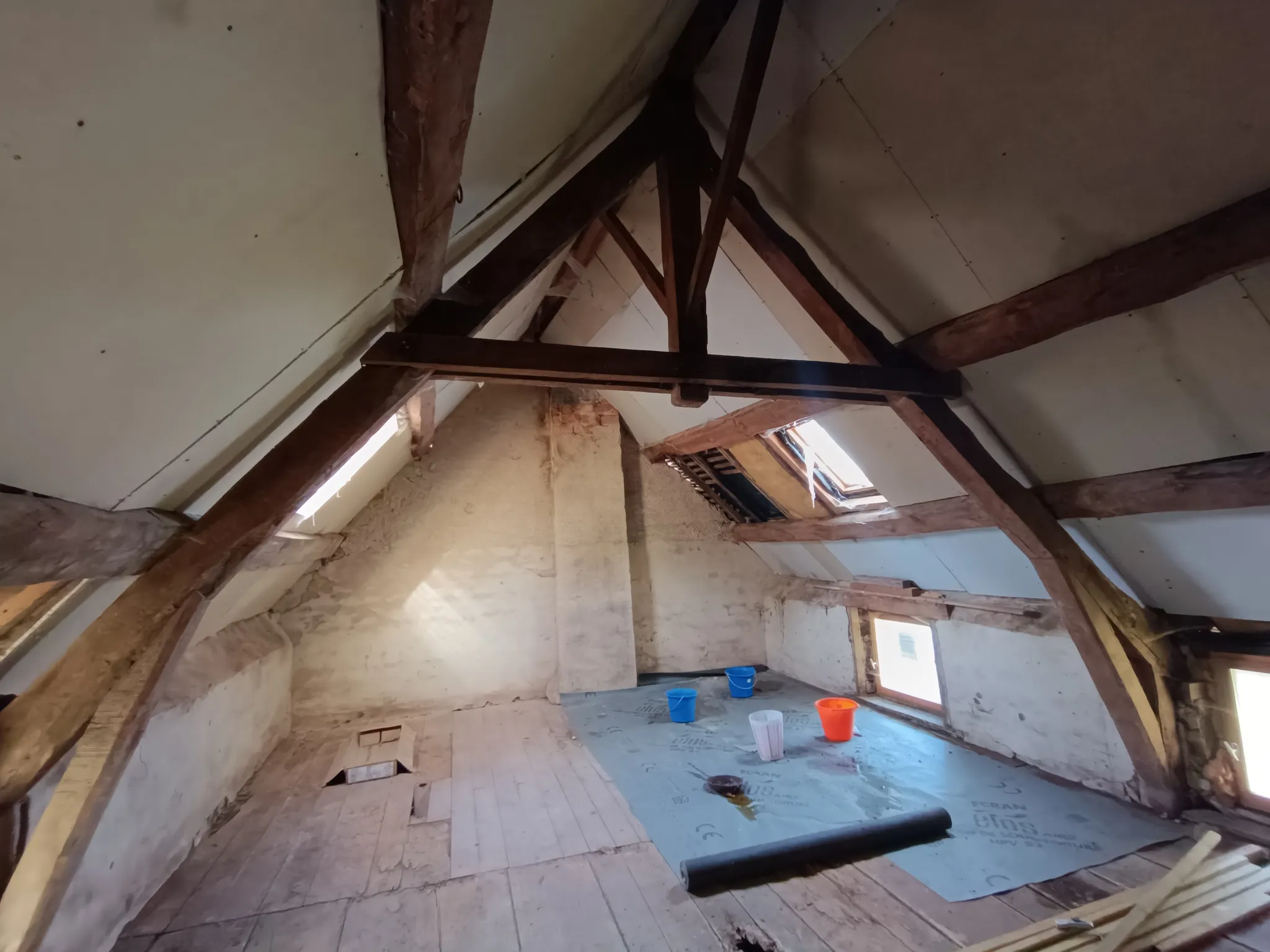 Character home for sale in Crocq, Creuse: 130 m² and a garden by the river photo 10