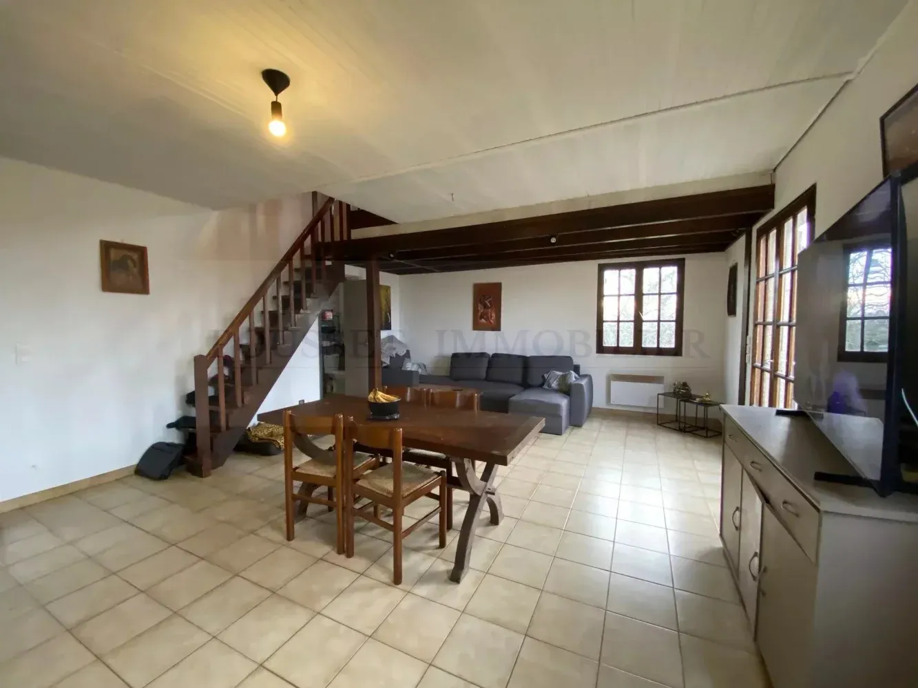 Mauroux, Lot : deux maisons et une grange sur environ 6 ha — photo 7