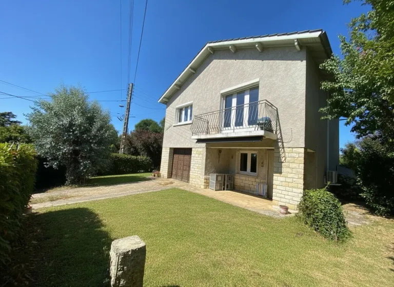 Maison individuelle avec jardin à Prayssac, Lot — 88 m² sur terrain clos de 503 m² Photo du bien