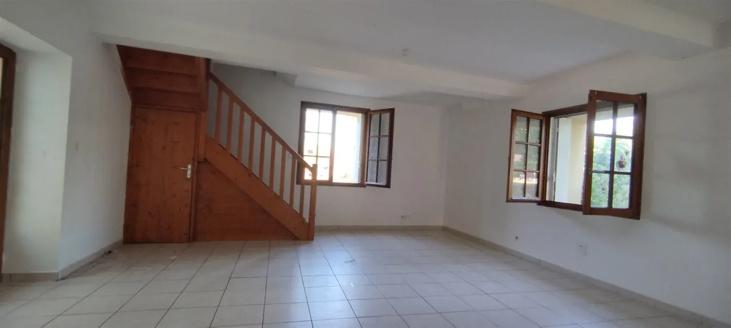 Renovated Country House with Large Garden in Bazens, Lot-et-Garonne photo 4