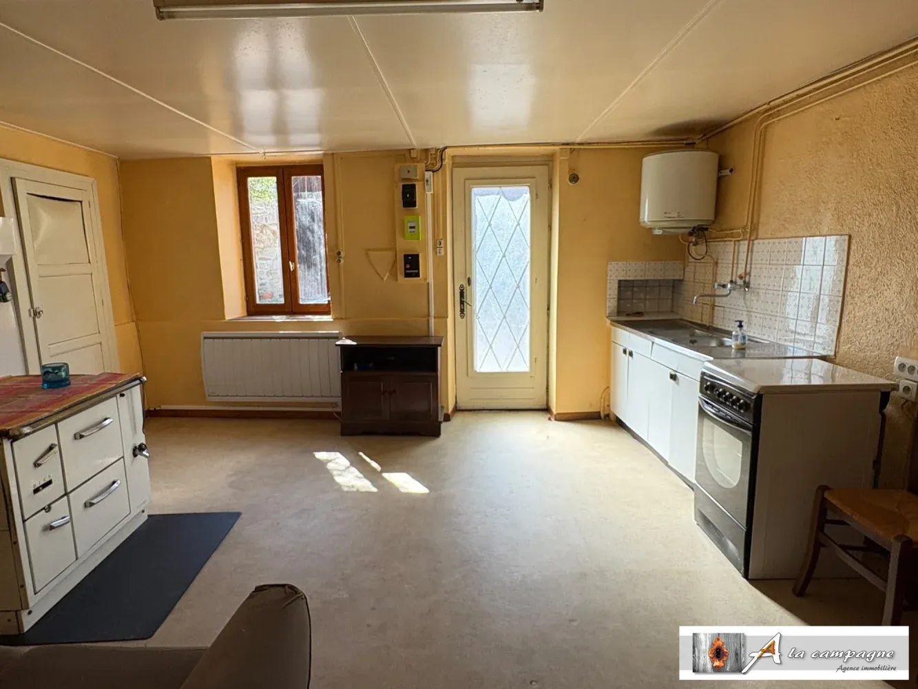 Maison de campagne à rénover avec grange à Saint-Marcel-en-Marcillat, Allier — photo 2