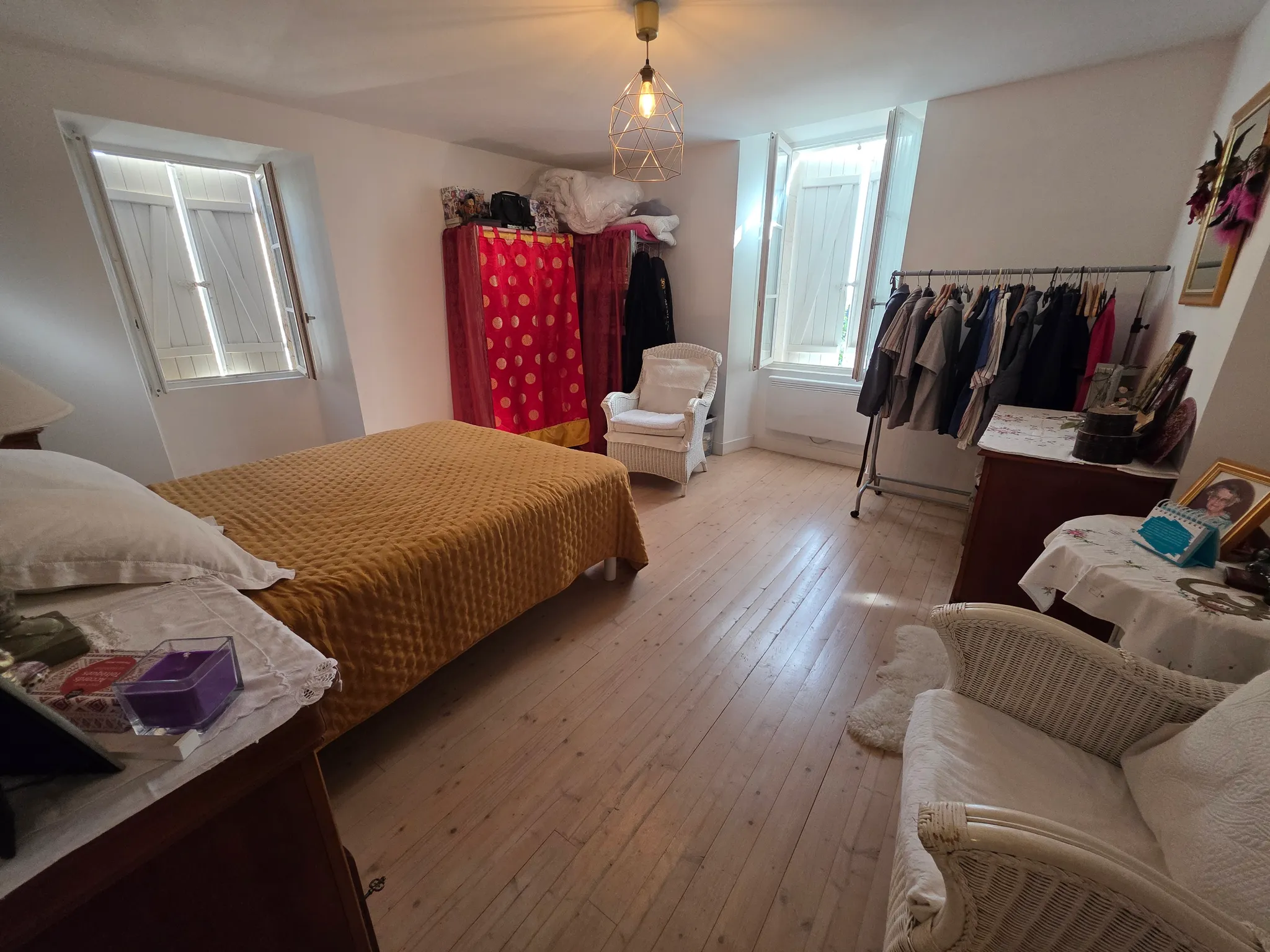 Maison de village rénovée avec grange et terrain à Charras, Charente — photo 9